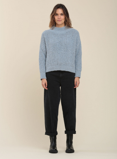Humility Sweater HE-PU-SACCO BLEU CIEL Humility Sweater HE-PU-SACCO BLEU CIEL
