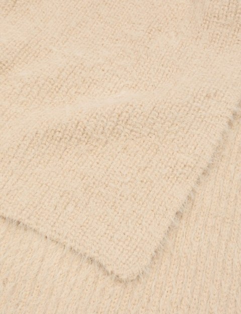 Morgan Szal 5EIGE BEIGE